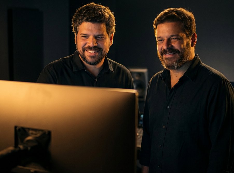 Rafael Bedoni and Pedro Dumans, co-founders of Make Me Proud Filmes